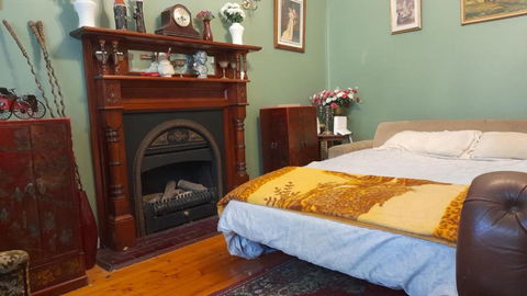 Reservoir Central Close To Train Station OC03 - Yarra Valley Accommodation 3