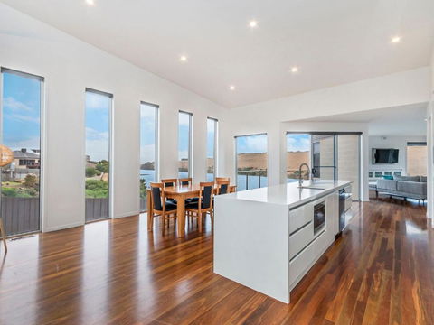 River Reveal - Yarra Valley Accommodation 2