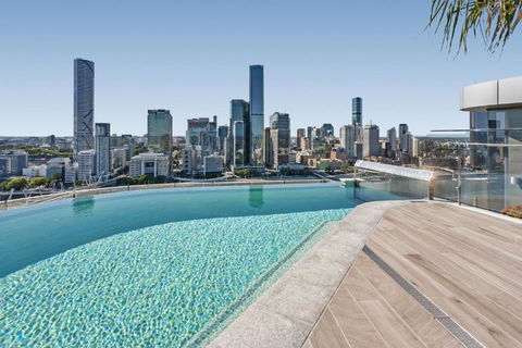 River-View Unit With Rooftop Pool Near Museums - Yarra Valley Accommodation 0