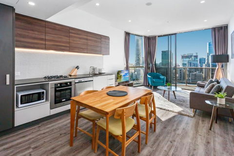 River-View Unit With Rooftop Pool Near Museums - Yarra Valley Accommodation 1
