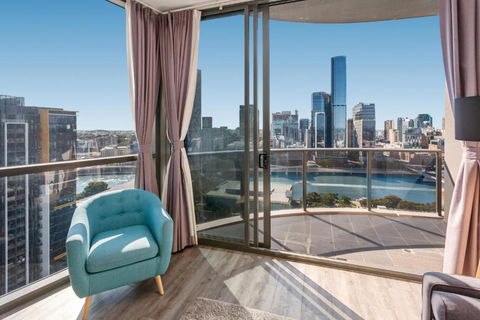 River-View Unit With Rooftop Pool Near Museums - Yarra Valley Accommodation 2