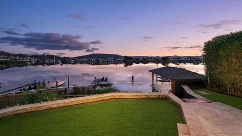 Riverside Retreat - Absolute Waterfront - Yarra Valley Accommodation 1