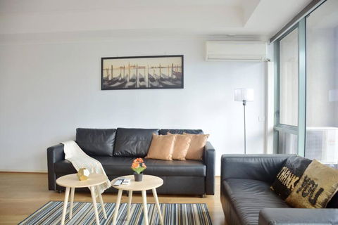 RiverView Spacious 3BR2Bath2Car WifiPoolGym Crown - Yarra Valley Accommodation 0