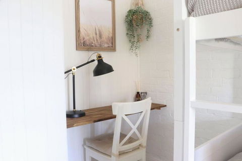 Rustic Chic 200 Metres From CBD - Yarra Valley Accommodation 2