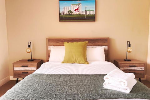 Rooftops On Henrycentre Of West End Cafes - Yarra Valley Accommodation 0
