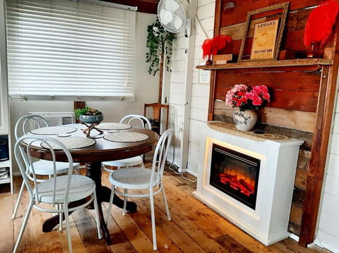 Rosewood Cottage -Entire 2 Bedroom Home With Netflix & WiFi - Yarra Valley Accommodation 2