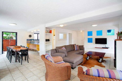 Ross Cres Spacious Private Beach House - Yarra Valley Accommodation 2