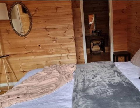 Russell Falls Holiday Cottages - Yarra Valley Accommodation 1