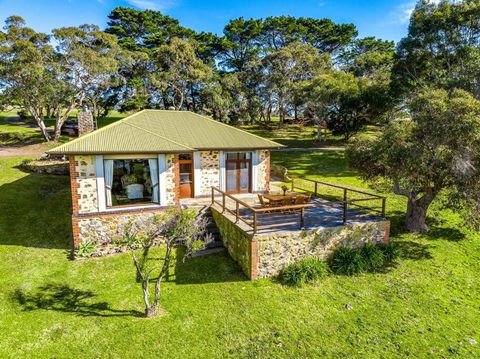 Rustic Cottage - Yarra Valley Accommodation 0