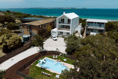 Sagres Queenscliff - Luxury House By The Beach - Yarra Valley Accommodation 1