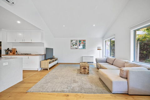 Salt Air Hideaway With Lush Backyard - Yarra Valley Accommodation 3