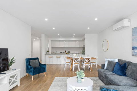 Saltwater Escape - Contemporary Seaside Stunner - Yarra Valley Accommodation 1