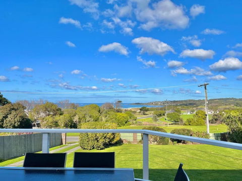 Saltwater Haven - Pets Welcome. Wifi. Amazing View - Yarra Valley Accommodation 0