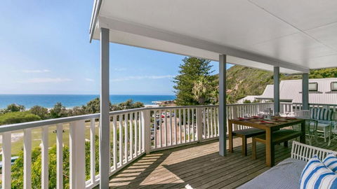 Salty Air Beachside Cottage At Killcare - Yarra Valley Accommodation 2