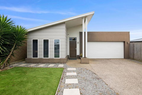 Salty Sage Beach House - Yarra Valley Accommodation 3