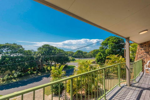 Sand Dunes - Yarra Valley Accommodation 3