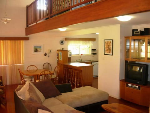 Sand Piper Cottage Rainbow Beach - Yarra Valley Accommodation 2
