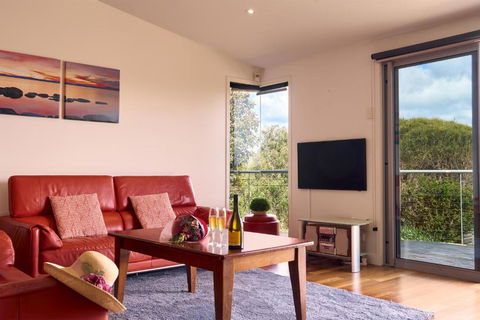 Sandpipers Beach - Yarra Valley Accommodation 2