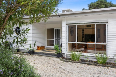 SANDY ANN At Lonnie - Yarra Valley Accommodation 1