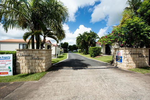 Sarina Palms Caravan And Cabins Village - Yarra Valley Accommodation 0