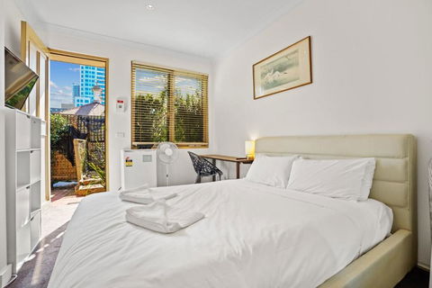 Simple Comfort - One Bedder In South Yarra - Yarra Valley Accommodation 1