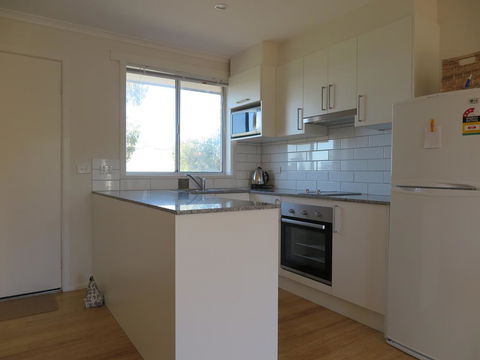Beachside Rest - Yarra Valley Accommodation 3
