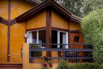 The Vines Cottage, Yarra Glen with Yarra Valley Accommodation