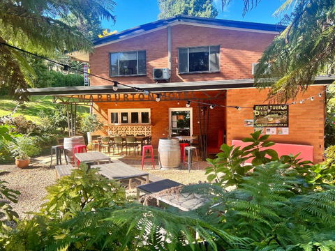 WARBURTON MOTEL - Where Mid-century Style Meets The Mountains - Yarra Valley Accommodation 0