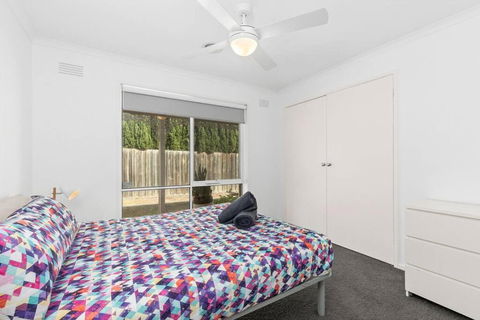 WATERFRONT - BAY VIEWS - Edgewater Springs - Yarra Valley Accommodation 3