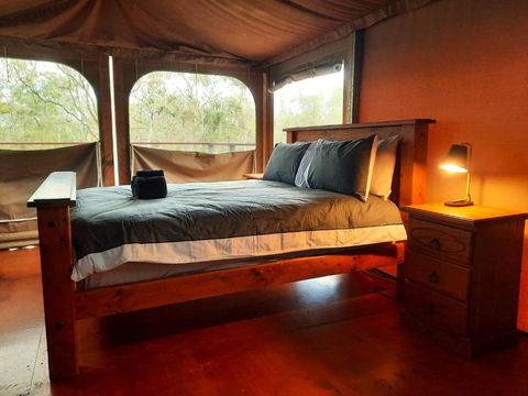 Wild Nature Lodge, Mareeba Wetlands - Yarra Valley Accommodation 1