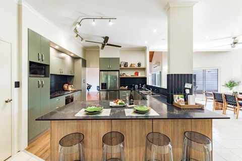 An Absolute Poolside Break By Casuarina Beach - Yarra Valley Accommodation 3