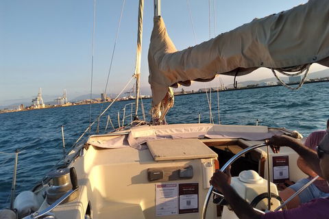 Townsville Small Group Early Morning Sailing Cruise Boat Tour Charter Hire - Yarra Valley Accommodation 3