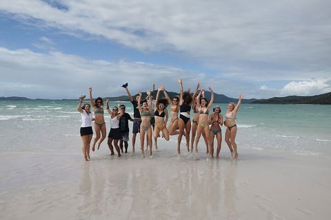 2-Night Whitsundays Sailing Cruise Incl. Whitehaven Beach & Great Barrier Reef - Yarra Valley Accommodation 4