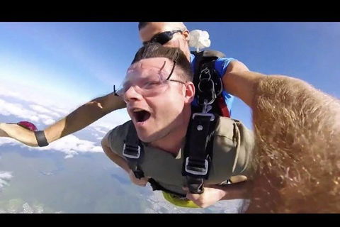 Reef And Rainforest Tandem Sky Dive In Cairns - Yarra Valley Accommodation 1