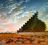 Highlights of Uluru Including Sunrise and Breakfast - Yarra Valley Accommodation