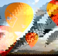 Natural Bridge  Springbrook Waterfalls Tour  Hot Air Balloon with Breakfast - Yarra Valley Accommodation