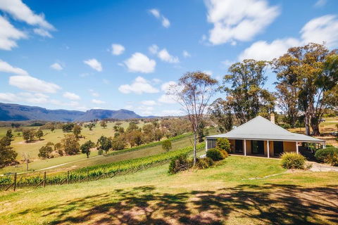 Luxury Blue Mountains Tour With Aussie BBQ Lunch And Wine Tasting - Yarra Valley Accommodation 5